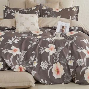 Duvet Estampado Flores sobre Negro