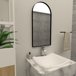 Espejo Rectangular Marsala, Negro, con Extremo Superior Curvo y En Estructura Metálica
